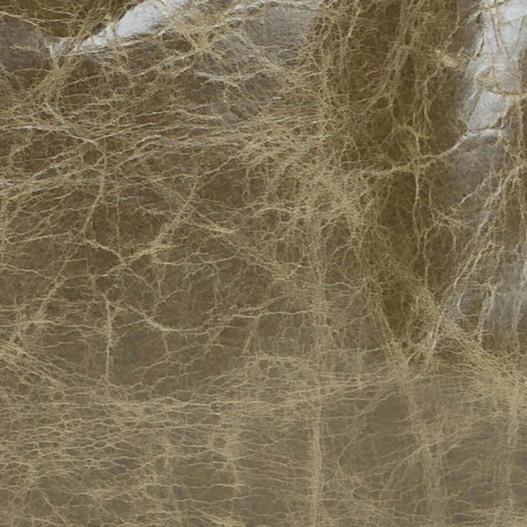 Close-up of high-quality leather texture for Original Lauren 6-in-1 leather crossbody bag.